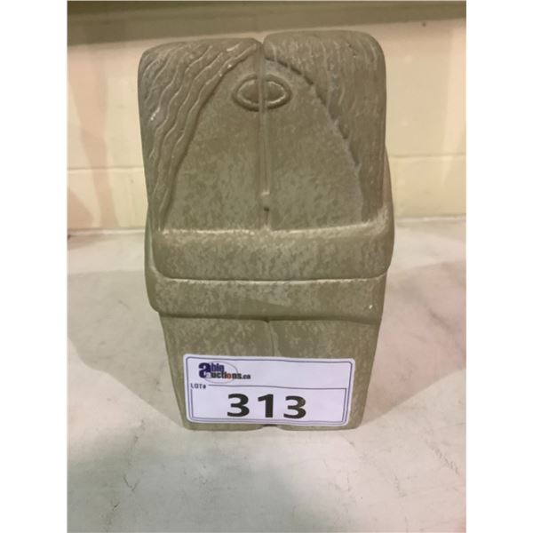 MADE IN USA THE KISS 1916 LIMESTONE 23 X 13 /4 X 10 3/4 