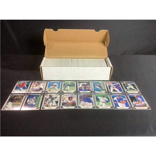 BOX OF ASSORTED BASEBALL CARDS