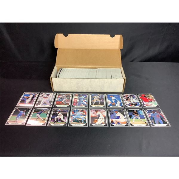 BOX OF ASSORTED BASEBALL CARDS