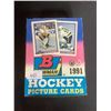 Image 2 : BOX OF SEALED 1991 BOWMAN HOCKEY PICTURE CARDS