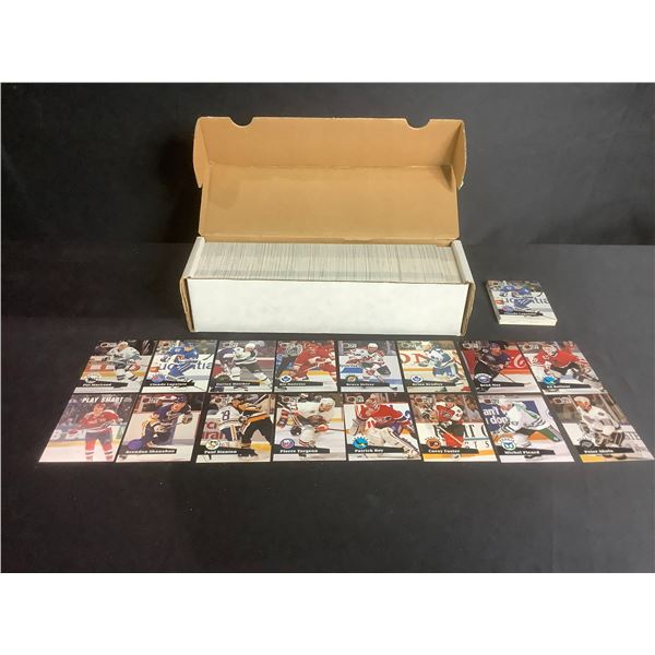 BOX OF ASSORTED PRO SET HOCKEY CARDS