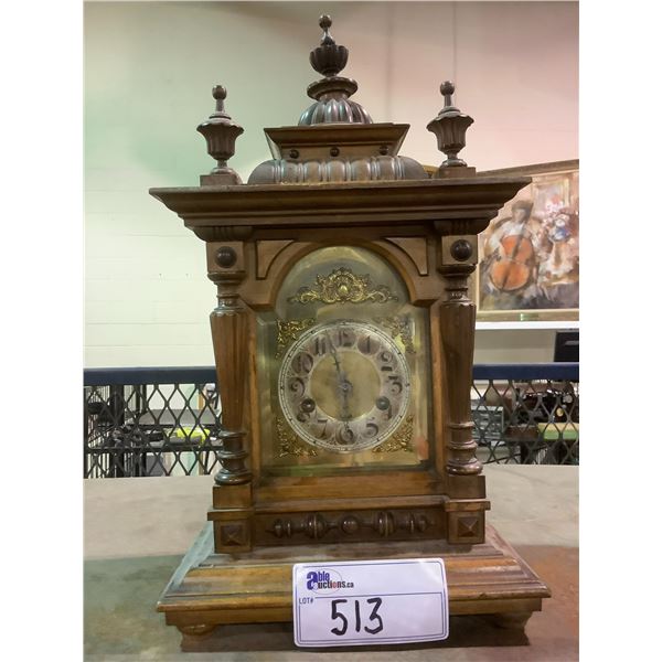 WOOD MANTLE CLOCK