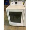 Image 2 : KENMORE WASHER (592-69212) AND DRYER (592-29212) SET (WASHER HAS DAMAGED BLEACH TRAY)