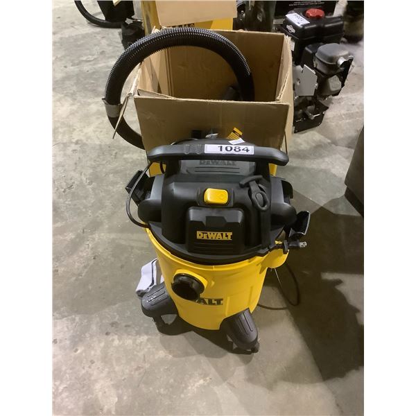 DEWALT 6GAL DRY/WET VACUUM