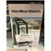 Image 2 : 3 HAMILTON BEACH PRODUCTS : 2 GLASS KETTLES & SMOOTH TOUCH CAN OPENER