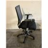 Image 2 : MESH BACK ROLLING OFFICE CHAIR