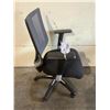 Image 2 : MESH BACK ROLLING OFFICE CHAIR