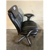 Image 2 : ROLLING OFFICE CHAIR