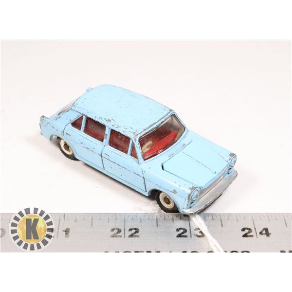 #35DINKY TOYS #140 MORRIS 1100 CAR MECCANO