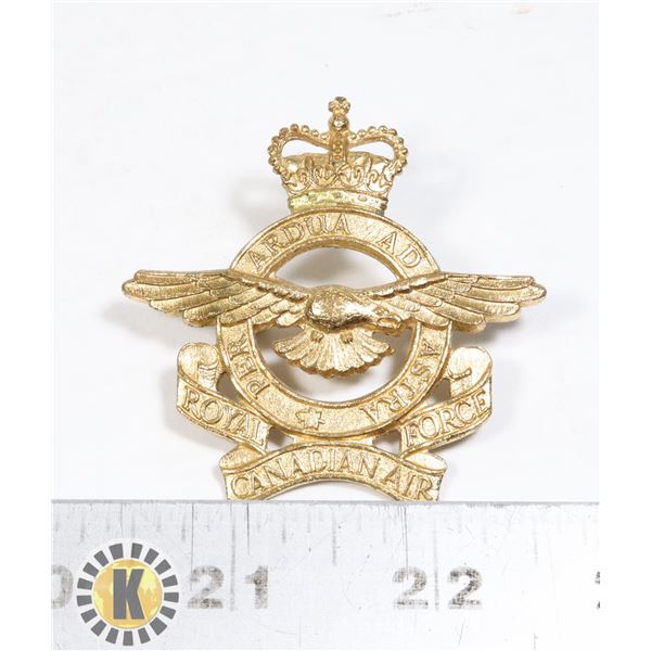 #441 ROYAL CANADIAN AIR FORCE CAP BADGE