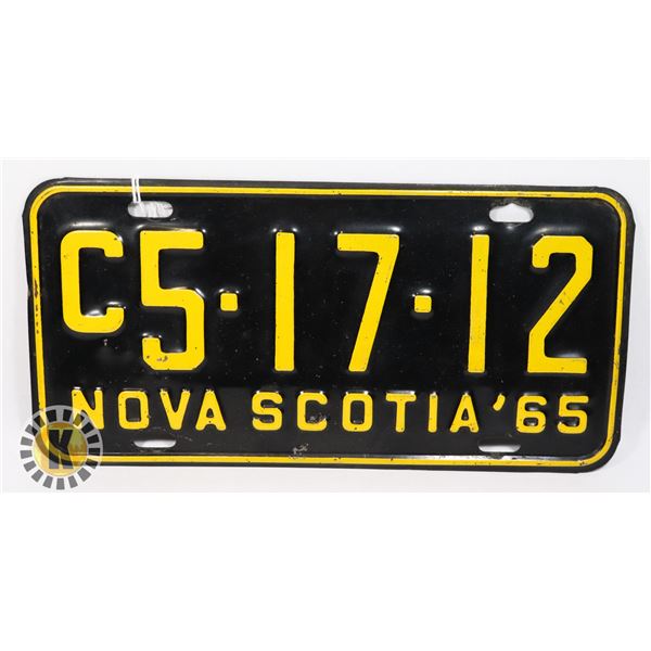 #592 NOVA SCOTIA 1965 LICENCE PLATE C5 17 12