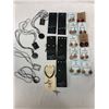 Image 1 : Aprox 20 assorted jewlery pieces