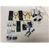 Image 1 : Approx 20 assorted jewlery pieces