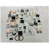 Image 1 : Approx 40 assorted earrings