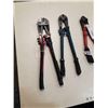 Image 2 : 3 PAIRS OF BOLT CUTTERS