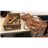 Image 1 : BOX OF TOOLS AND COIL OF 3/4" ROPE