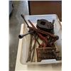 Image 3 : TOTE OF TAPS AND DIES, THREADING CLAMPS AND TOOLS