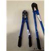 Image 2 : 2 PAIRS OF BOLT CUTTERS