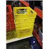 Image 2 : 4 MILK CRATES