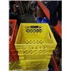Image 5 : 4 MILK CRATES