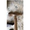 Image 5 : LOT OF CROWBARS, SLEDGE HAMMER, SPLITTING MAUL