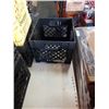 Image 4 : 5 MILK CRATES