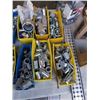Image 3 : TOTE OF ELECTRICAL CONDUIT CONNECTORS