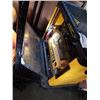 Image 3 : DEWALT DW733 BENCHTOP PLANER