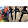 Image 3 : 4 SOAP DISPENSERS ON STANDS