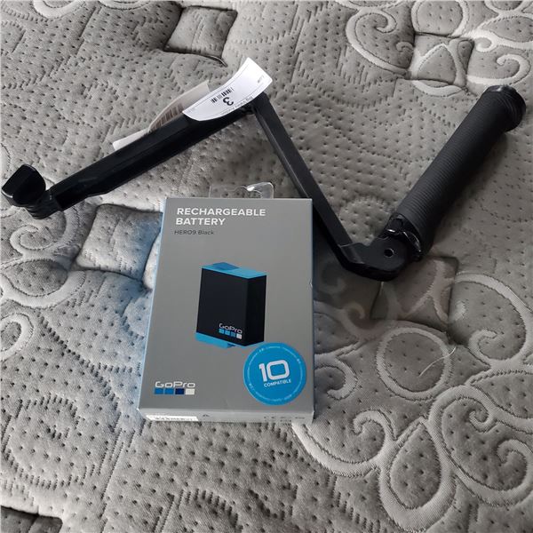 NEW GO PRO HERO 9/HERO 10 BATTERY AND GOPRO FILMING STICK/TRIPOD