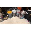 Image 5 : 17 STARWARS AND SUPERHERO COLLECTOR CUPS