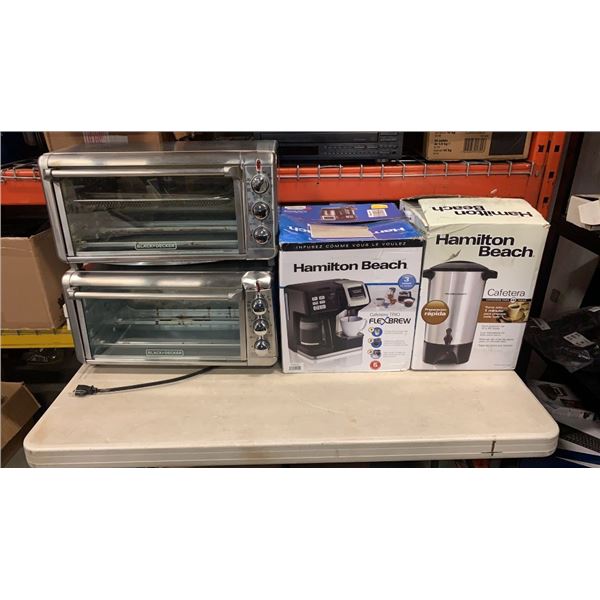 2 BLACK AND DEKCER TOASTER OVENS, HAMILTON BECH FLEX BREW COFFEE MAKER AND COFFEE URN