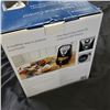 Image 4 : AS NEW INSIGNIA 3.2L MECHANICAL CONTROL AIR FRYER IN BOX
