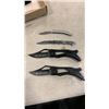 Image 2 : LOT OF 2 NEW MECHANICAL KNIVES WITH 2 POCKET KNIVES AND COLLAPSABLE BATON