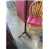 Image 3 : COAT TREE AND BAR STOOL