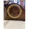 Image 2 : VINTAGE GERMAN MANTLE CLOCK WITH KEY