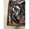 Image 2 : TRAY OF CORKSCREWS