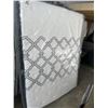 Image 2 : QUEEN SIZE SEALY POSTUREPEDIC DREAMY NIGHT PILLOWTOP MATTRESS W/ BOX SPRING