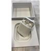 Image 2 : APPLE AIRPODS 2ND GEN W/ CHARGING CASE - TESTED WORKING
