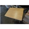 Image 4 : 4 MAPLE TV TRAYS ON STAND