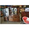 Image 2 : WOOD 7 DRAWER DRESSER WITH MIRROR GALLERY AND NIGHTSTAND