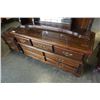 Image 3 : WOOD 7 DRAWER DRESSER WITH MIRROR GALLERY AND NIGHTSTAND