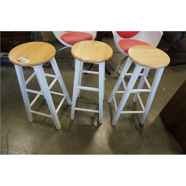 3 MAPLE AND WHITE BAR STOOLS