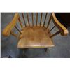 Image 3 : MAPLE ROCKING CHAIR