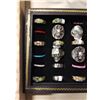 Image 8 : LOT OF NEW FASION SUNGLASSES WITH RINGS AND STONE PENDANTS