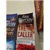 Image 11 : LOT OF MODERN NOVELS, HARDCOVER BOOKS AND COOK BOOKS