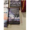 Image 14 : LOT OF MODERN NOVELS, HARDCOVER BOOKS AND COOK BOOKS