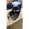 Image 2 : GOURMIA AIR FRYER - WORKING
