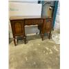 Image 2 : ANTIQUE WALNUT CARVED VANITY
