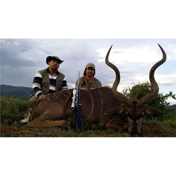 Leopard’s Valley Safaris has donated a 10-day plains game hunt for two hunters Valued at $13,000